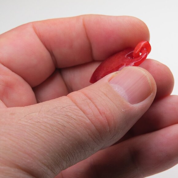 Red Jade Heart Lock Hand Carved Pendent - Picture 4 of 4